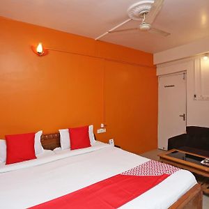 Hotel O New Mega Palace